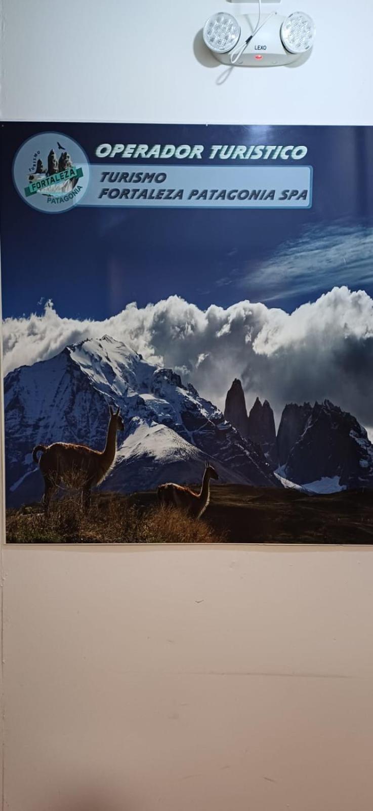 Turismo Fortaleza Patagonia Puerto Natales Exterior foto